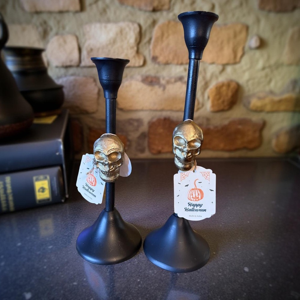 Happy Halloween NWT Elegant Black & Gold Spooky Skull Metal Candle Holders